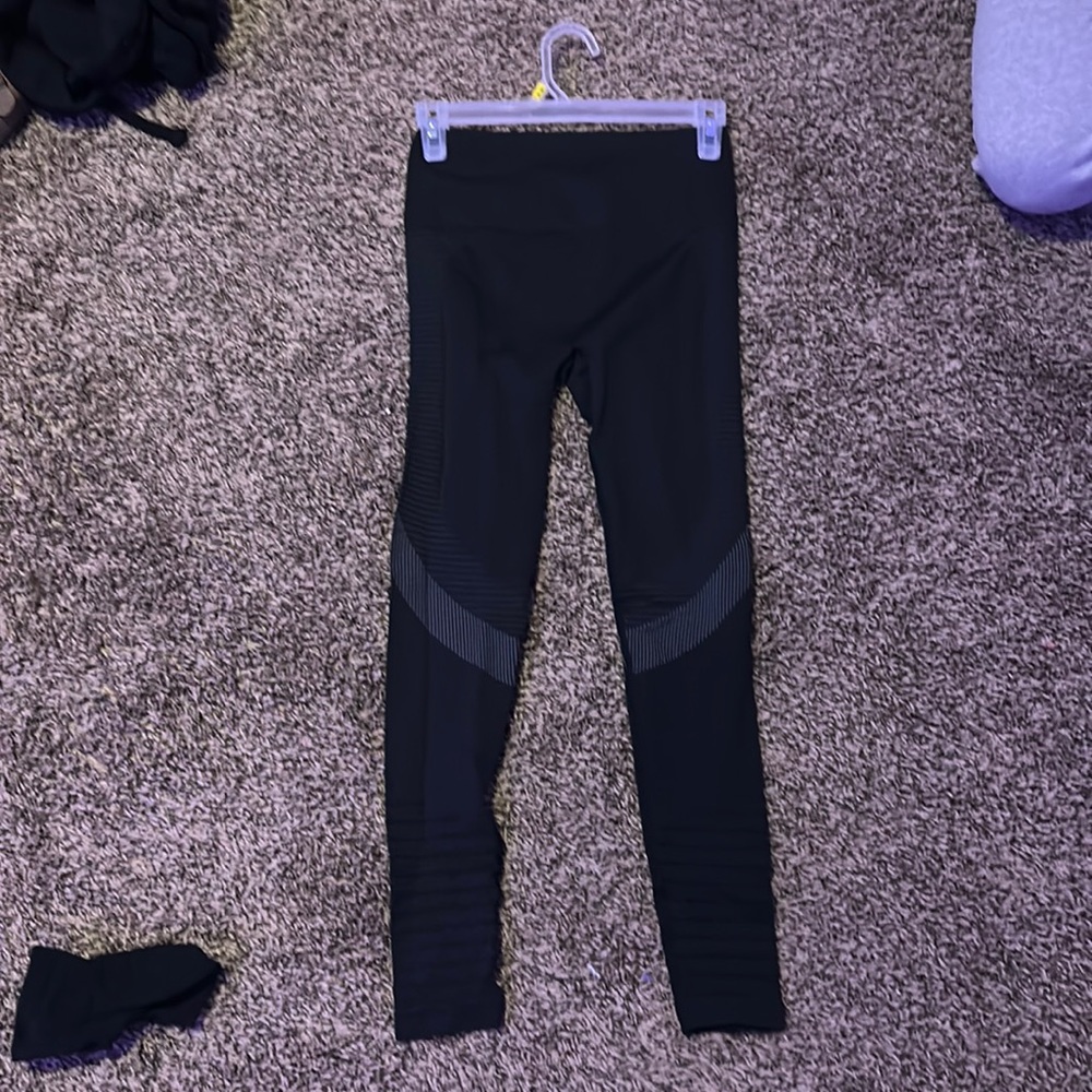stretchy workout leggings
